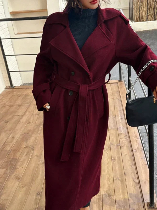 Holly Woll-Trenchcoat