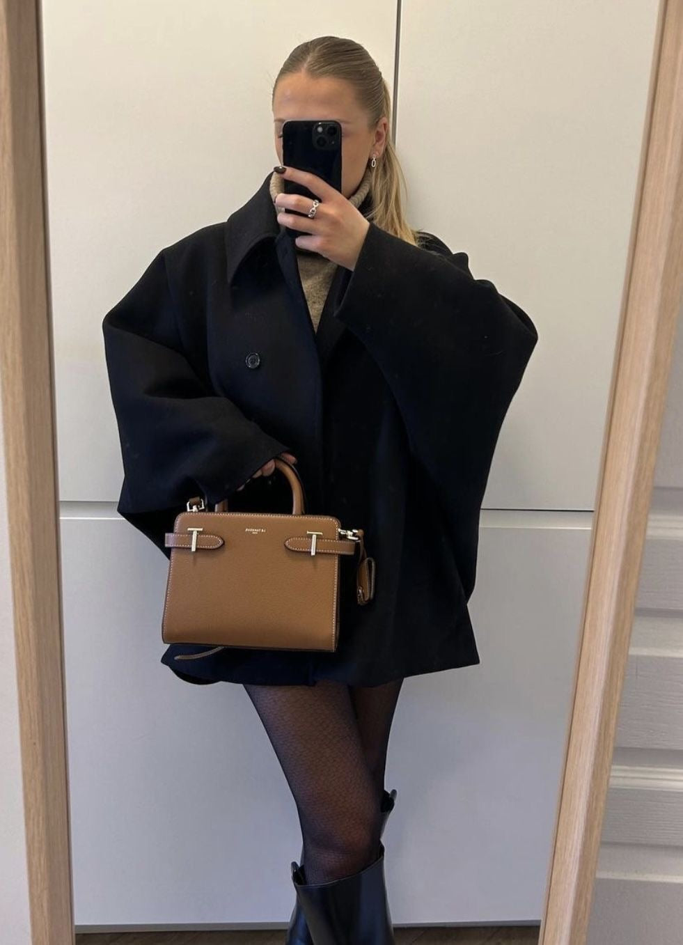 Oversized Wool Coat - Edel Essential